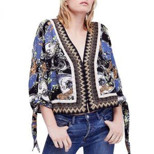 'Catch Me If You Can' Blouse